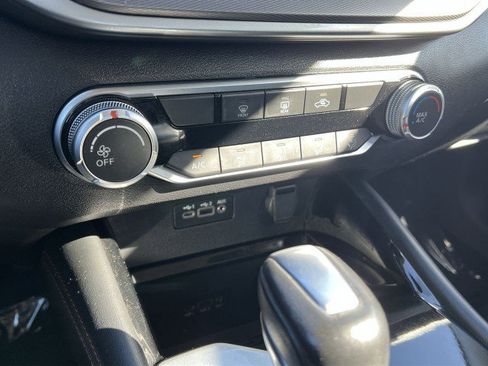 Used 2023 Nissan Altima 2.5 SR image 17