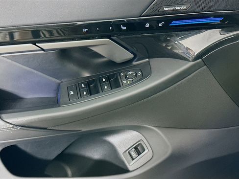 Used 2025 BMW 530i image 15