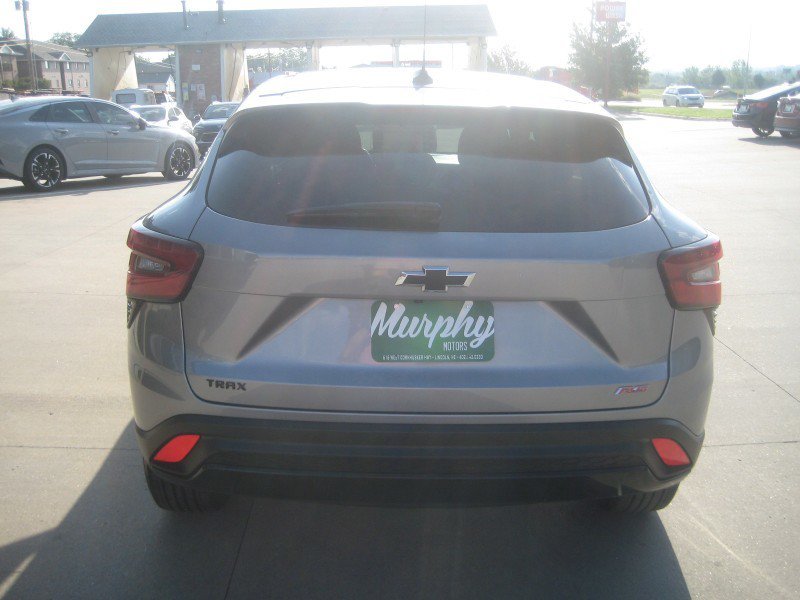 Used 2025 Chevrolet Trax RS FWD image 6