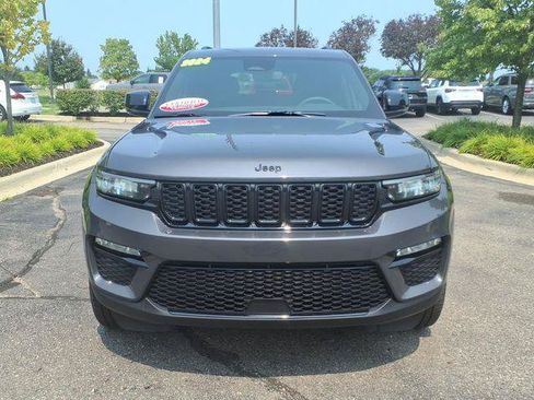 Certified 2024 Jeep Grand Cherokee Limited w/ Black Appearance Package AWD/4WD image 2