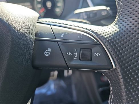 Used 2023 Audi SQ5 Premium Plus w/ Premium Plus Package image 18