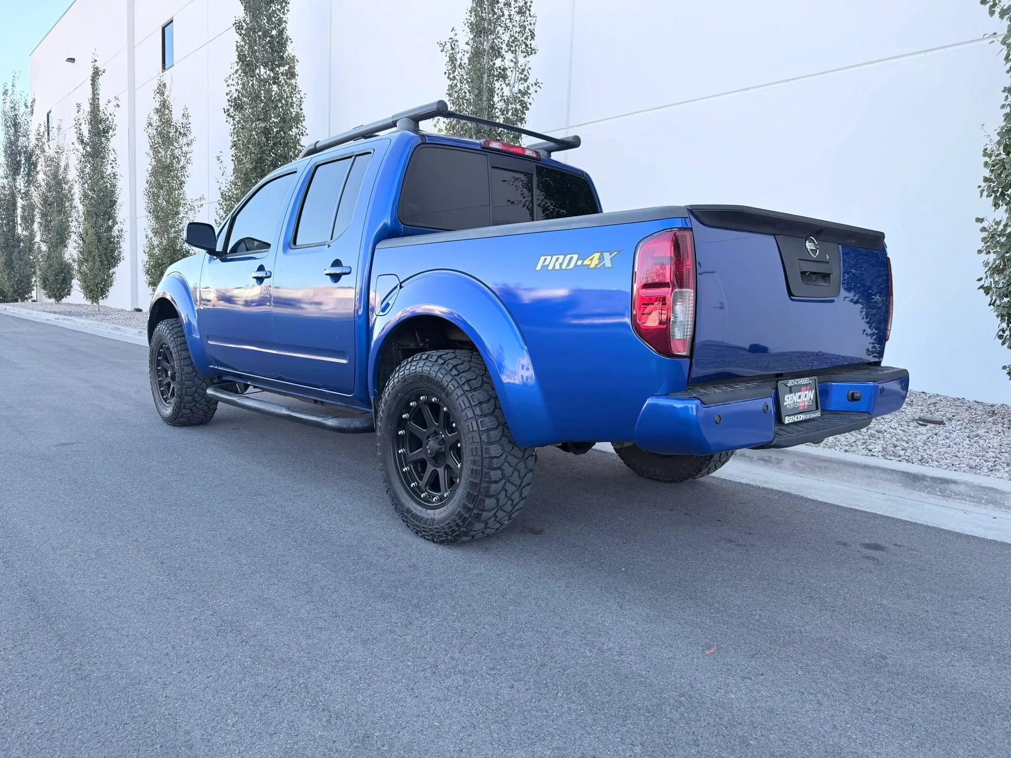 Used 2015 Nissan Frontier PRO-4X w/ Pro-4x Luxury Package AWD/4WD image 5