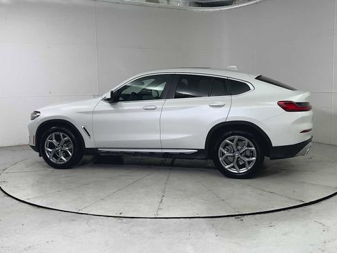 Used 2025 BMW X4 xDrive30i image 4