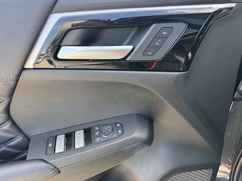 New 2025 Mitsubishi Outlander SEL image 33