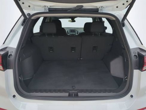 Used 2024 Chevrolet Equinox LT w/ Driver Convenience Package AWD/4WD image 14