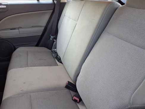 Used 2010 Dodge Caliber Mainstreet image 6