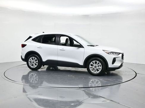 New 2026 Ford Escape Active image 4
