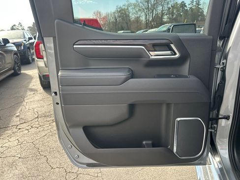 Used 2025 GMC Sierra 1500 SLT w/ SLT Premium Plus Package image 22
