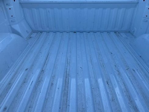 Used 2025 GMC Sierra 1500 SLT image 17