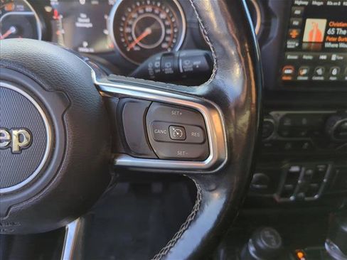 Used 2020 Jeep Wrangler Unlimited Sahara image 13