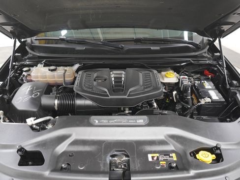 Used 2024 Jeep Wagoneer Series II AWD/4WD image 35
