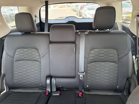 Used 2025 Nissan Pathfinder SV FWD image 41