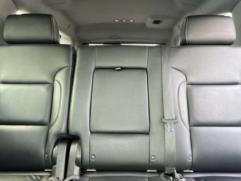 Used 2019 Chevrolet Suburban LT AWD/4WD image 31