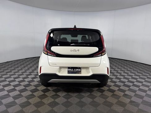 Used 2025 Kia Soul LX w/ LX Technology Package FWD image 9
