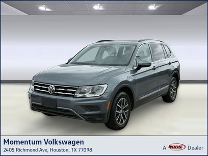 Used 2020 Volkswagen Tiguan SE w/ Panoramic Sunroof Package