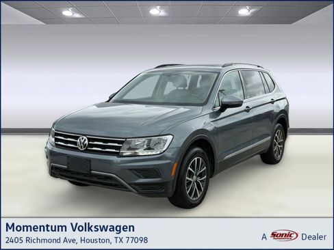 Used 2020 Volkswagen Tiguan SE w/ Panoramic Sunroof Package image 1
