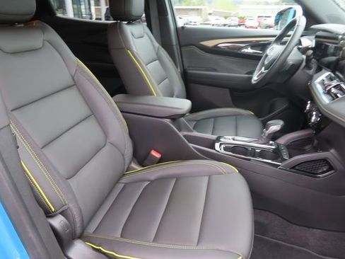 Used 2025 Chevrolet TrailBlazer ACTIV w/ Driver Confidence Package AWD/4WD image 40
