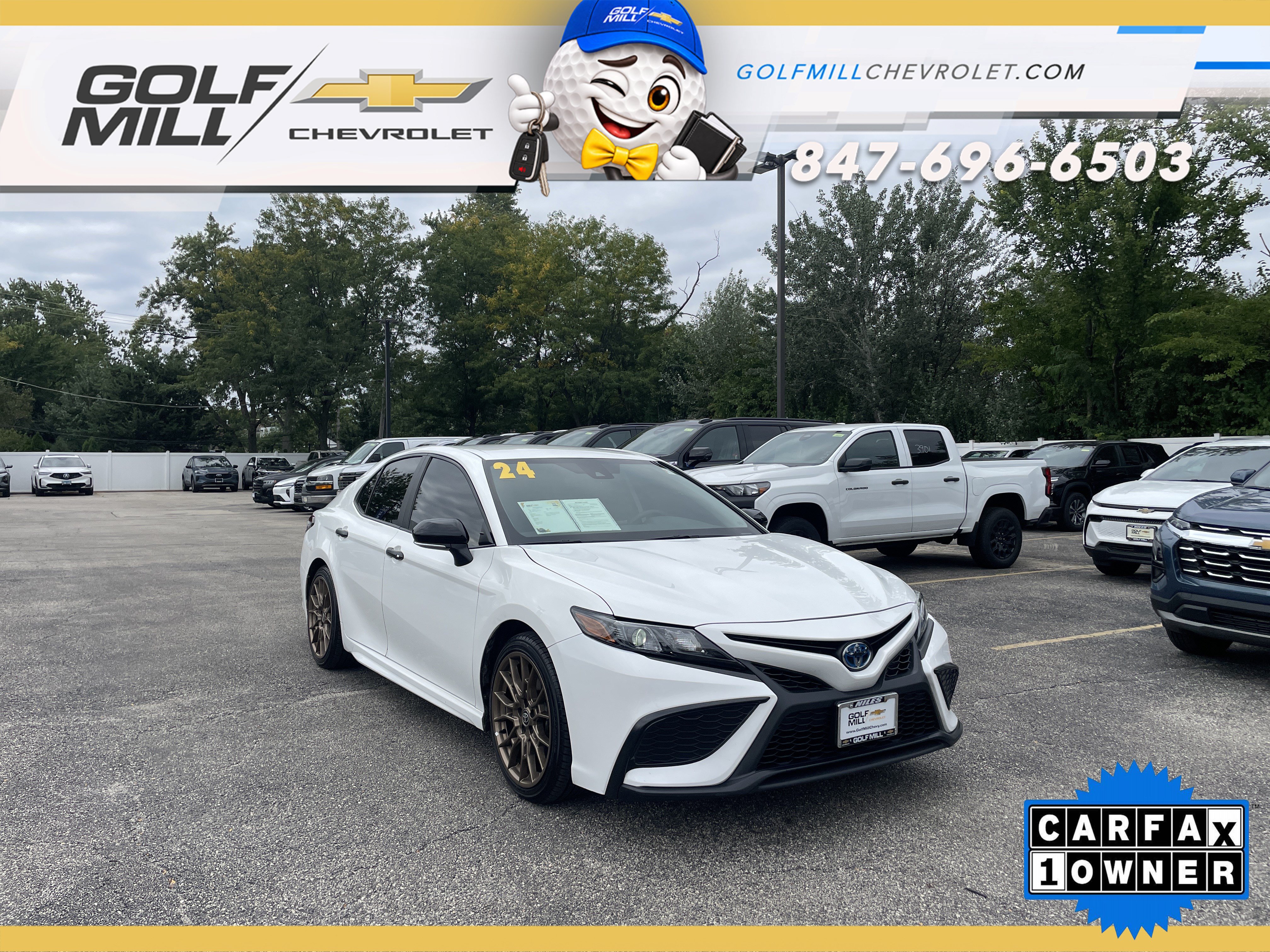 Used 2024 Toyota Camry SE w/ Convenience Package FWD image 5