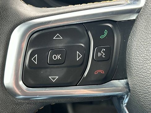 Used 2024 Jeep Wrangler Unlimited Sahara w/ Technology Group AWD/4WD image 22