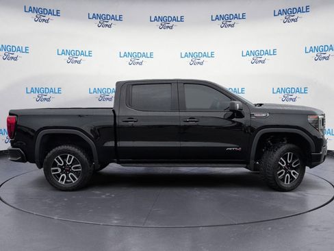 Used 2024 GMC Sierra 1500 AT4 w/ Technology Package image 3