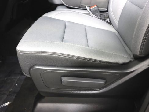 Used 2022 RAM 1500 Big Horn w/ Protection Group image 31