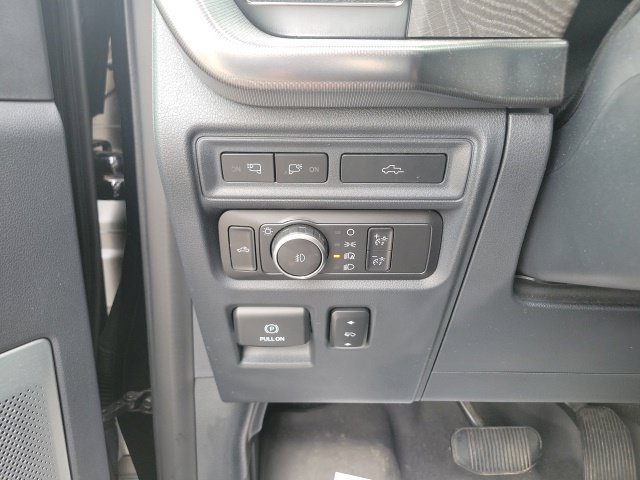 Used 2022 Ford F150 Platinum w/ Equipment Group 701A High AWD/4WD image 40