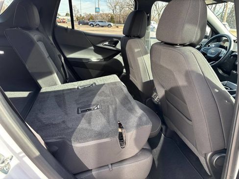 Used 2025 Chevrolet Equinox LT image 20