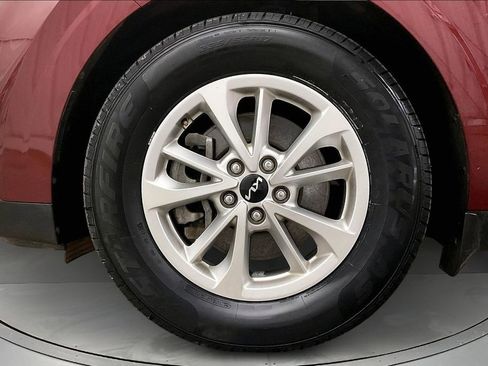 Used 2022 Kia Carnival LX w/ Paint Protection Package FWD image 10