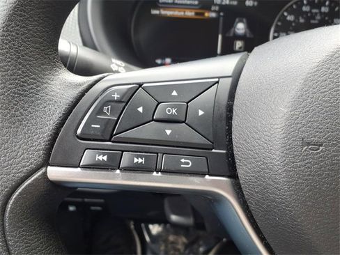 Used 2023 Nissan Kicks SV image 23