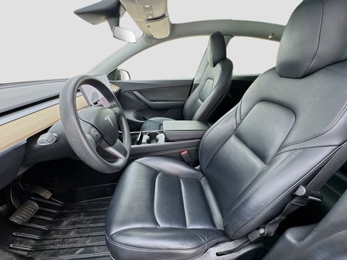 Used 2020 Tesla Model Y Long Range image 13