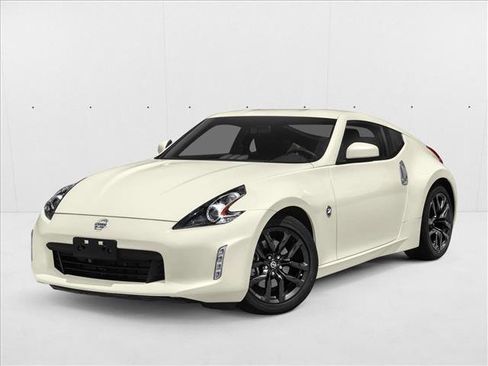 Used 2018 Nissan 370Z Coupe RWD image 1