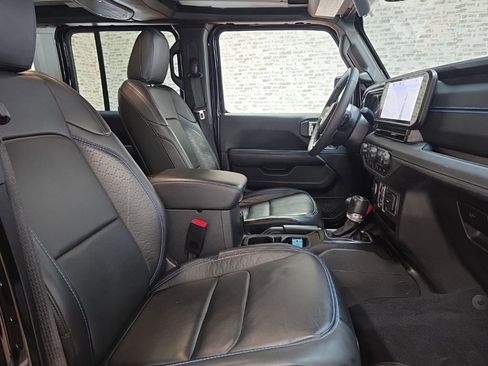 Used 2024 Jeep Wrangler High Altitude image 13