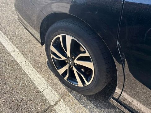 Used 2018 Honda Odyssey Elite image 4