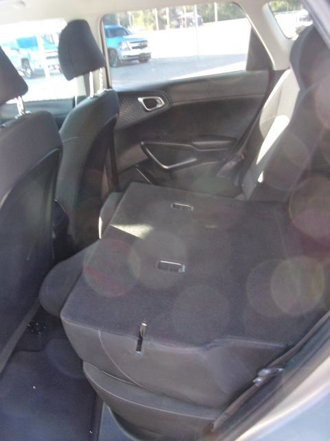 Used 2022 Kia Soul S FWD image 25