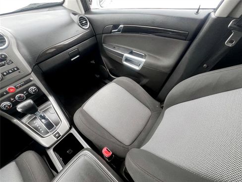 Used 2015 Chevrolet Captiva Sport LS image 9