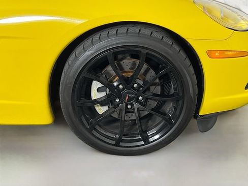 Used 2007 Chevrolet Corvette Coupe w/ Preferred Equipment Group RWD image 33