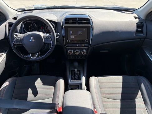 Used 2023 Mitsubishi Outlander Sport SE image 13