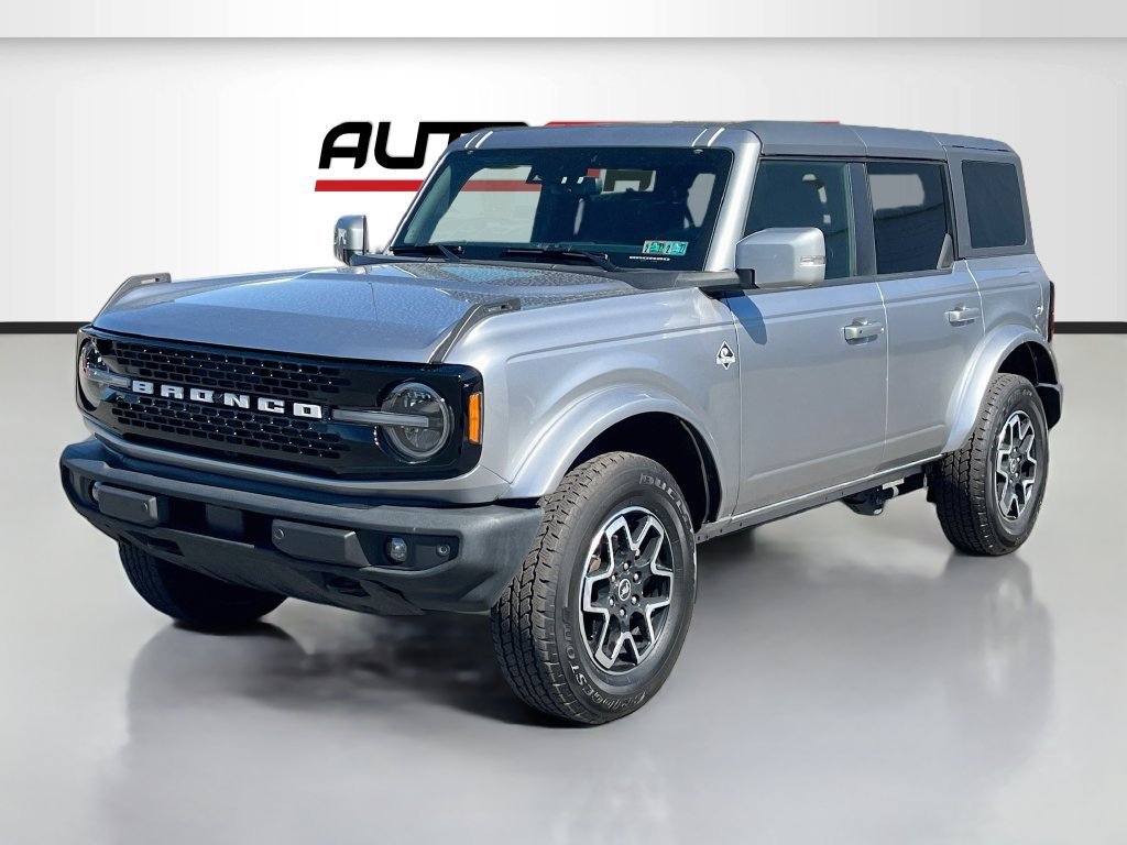 Used 2024 Ford Bronco Outer Banks AWD/4WD image 3