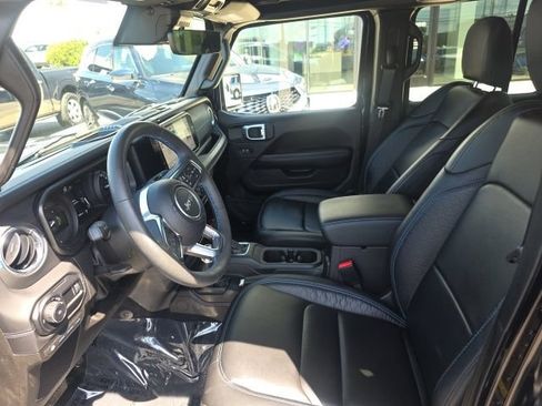 Used 2022 Jeep Wrangler Unlimited Sport AWD/4WD image 15