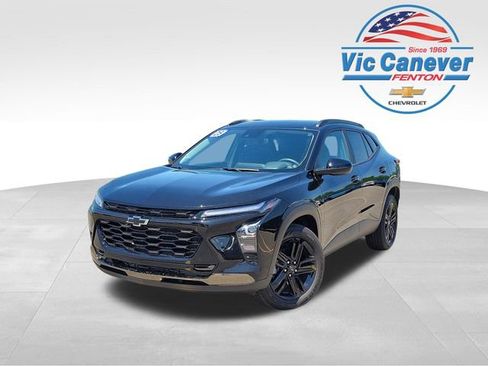 Certified 2025 Chevrolet Trax ACTIV w/ Driver Confidence Package FWD image 1
