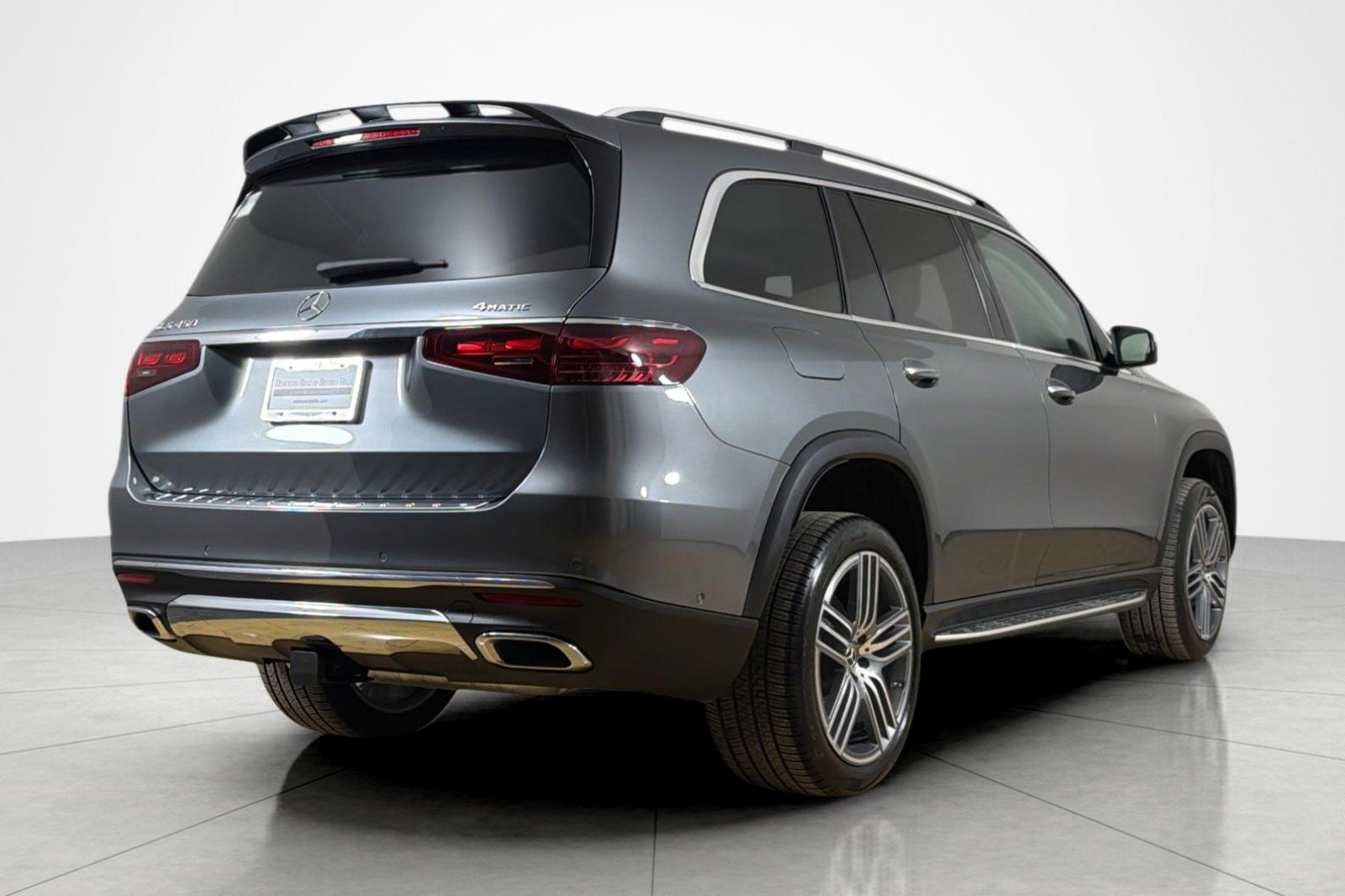 Used 2024 Mercedes-Benz GLS 450 4MATIC image 5