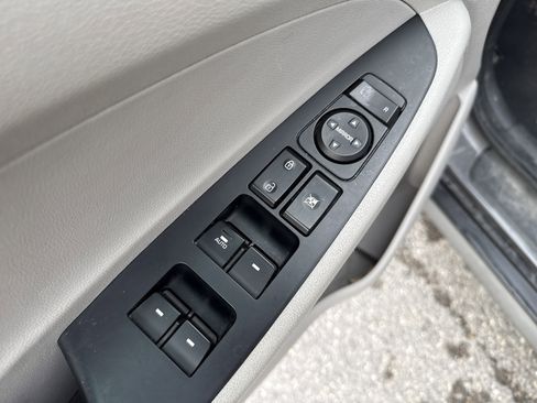 Used 2020 Hyundai Tucson SEL w/ Cargo Package image 11