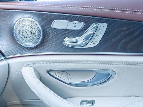 Used 2019 Mercedes-Benz E 300 image 24