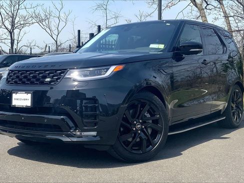 Used 2025 Land Rover Discovery Dynamic SE AWD/4WD image 1
