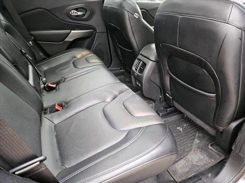 Used 2021 Jeep Cherokee Latitude Lux 80th Anniv w/ Quick Order Package 26U 80TH image 21