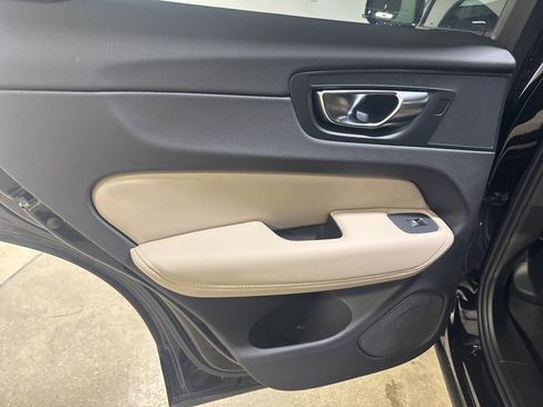 New 2026 Volvo XC60 T8 Plus w/ Protection Package Premier image 20