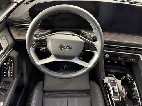 Used 2025 Audi Q5 Premium Plus w/ Premium Plus AWD/4WD image 13