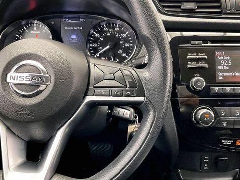 Used 2017 Nissan Rogue Sport S w/ S Appearance Package AWD/4WD image 22
