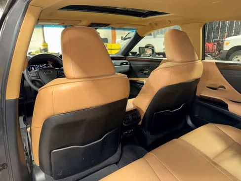 Used 2022 Lexus ES 350 w/ Premium Package FWD image 27