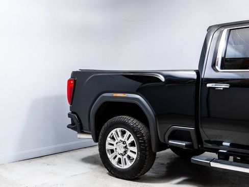 Used 2020 GMC Sierra 2500 Denali w/ Denali Ultimate Package AWD/4WD image 10